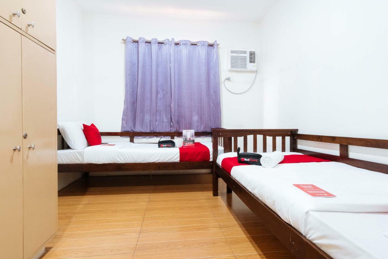 Reddoorz Near Robinsons Place Manila Exterior photo