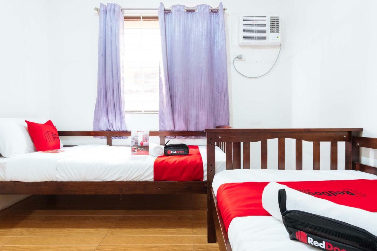 Reddoorz Near Robinsons Place Manila Exterior photo