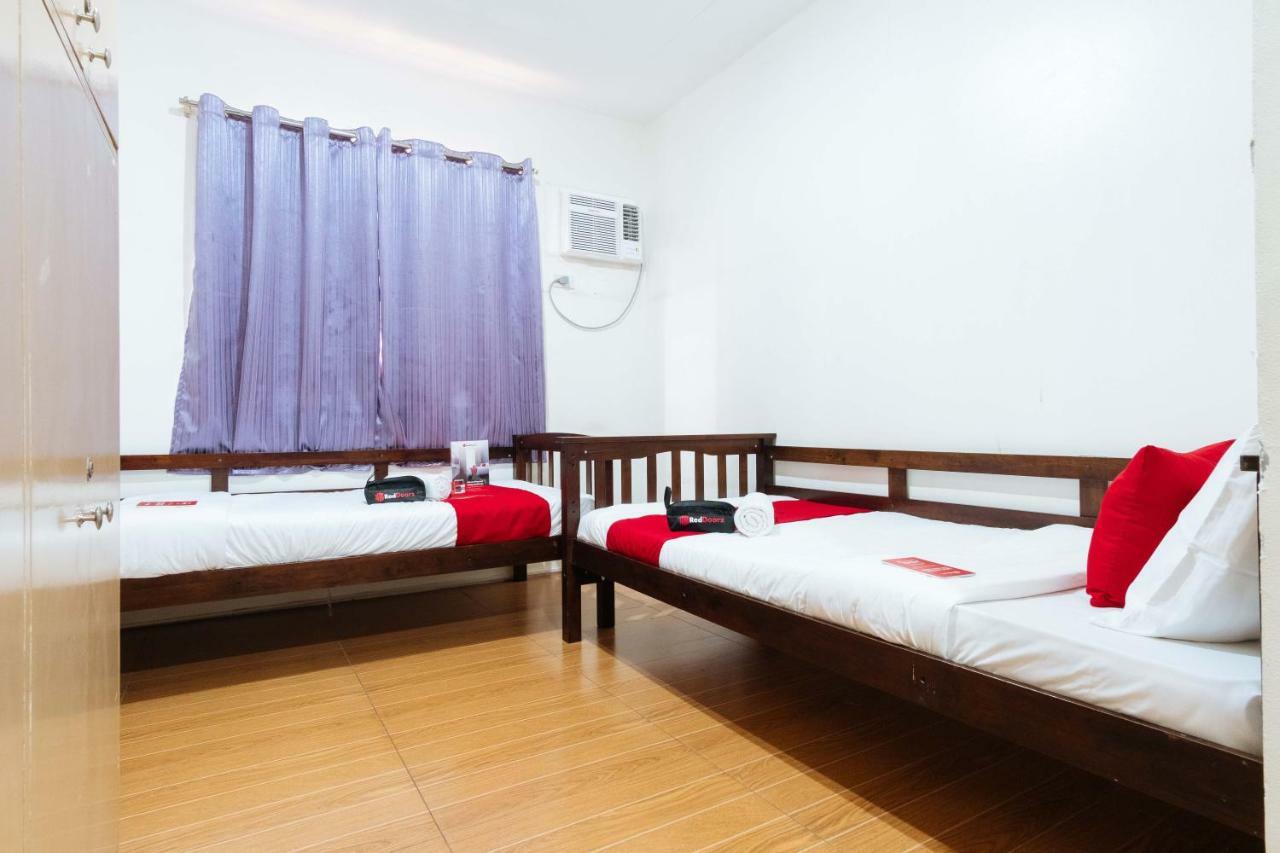 Reddoorz Near Robinsons Place Manila Exterior photo